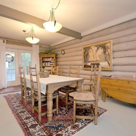 The Lodge At Weir'S Beach Metchosin Екстер'єр фото