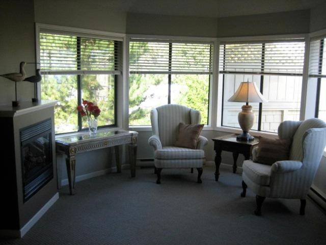 The Lodge At Weir'S Beach Metchosin Екстер'єр фото