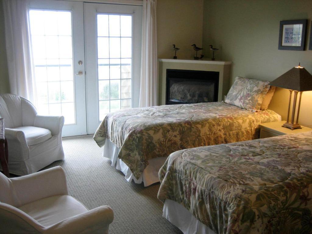 The Lodge At Weir'S Beach Metchosin Екстер'єр фото